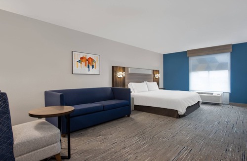 Terre Haute Hotel | Holiday Inn Express & Suites Terre Haute by IHG