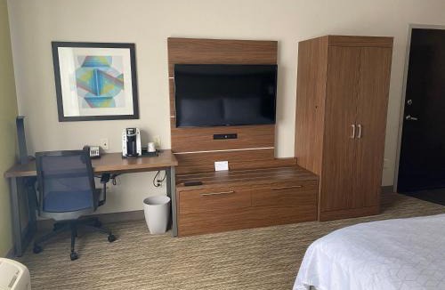 Near North Valley Hotel | Holiday Inn Express & Suites Albuquerque Historic Old Town by IHG