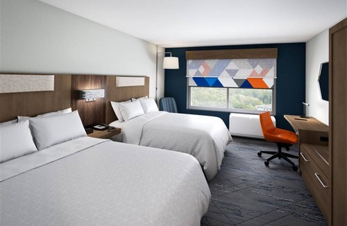Carbondale Hotel | Holiday Inn Express & Suites Carbondale - University Area by IHG