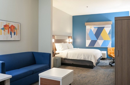 Cedar Hill Hotel | Holiday Inn Express & Suites Dallas Southwest-Cedar Hill by IHG