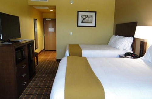 George West Hotel | Holiday Inn Express & Suites George West by IHG