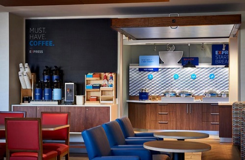 Kingfisher Hotel | Holiday Inn Express & Suites - Kingfisher, an IHG Hotel