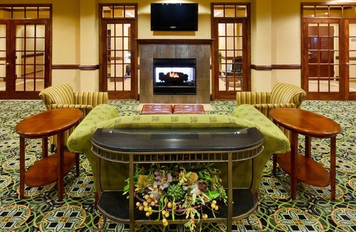 Millington Hotel | Holiday Inn Express & Suites Millington by IHG