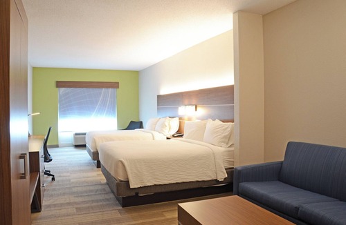Millington Hotel | Holiday Inn Express & Suites Millington by IHG