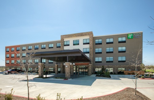 Roanoke Hotel | Holiday Inn Express & Suites Fort Worth North - Northlake , an Ihg Hotel