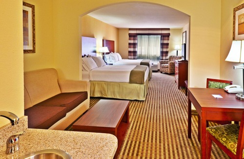 Ponca City Hotel | Holiday Inn Express & Suites Ponca City by IHG