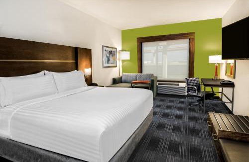 Round Rock Hotel | Holiday Inn Express & Suites Austin - Round Rock Area by IHG