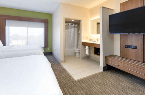 Round Rock Hotel | Holiday Inn Express & Suites Austin Round Rock by IHG