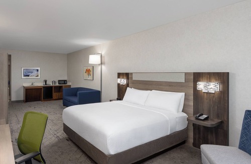 Arden-Arcade Hotel | Holiday Inn Express & Suites Sacramento NE Cal Expo by IHG