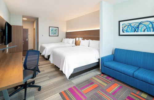 St. Peters Hotel | Holiday Inn Express & Suites St Peters by IHG