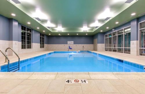 Sturbridge Hotel | Holiday Inn Express & Suites - Sturbridge by IHG