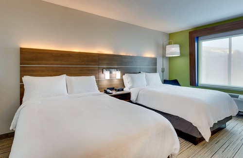 Waxahachie Hotel | Holiday Inn Express & Suites Waxahachie by IHG