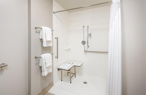 West Plains Hotel | Holiday Inn Express & Suites West Plains Southwest by IHG
