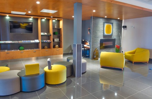 Vaudreuil Hotel | Holiday Inn Express & Suites Vaudreuil by IHG
