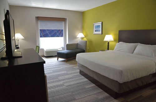 Caryville Hotel | Holiday Inn Express & Suites, Caryville by IHG