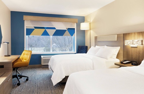 Paw Creek Hotel | Holiday Inn Express & Suites Charlotte North by IHG