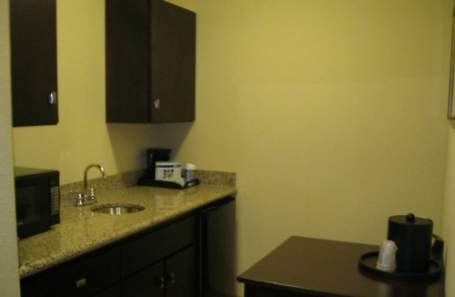 Covington Hotel | Holiday Inn Express & Suites Covington by IHG