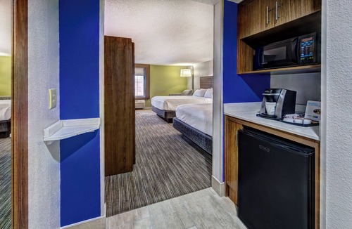 Crossville Hotel | Holiday Inn Express & Suites Crossville by IHG
