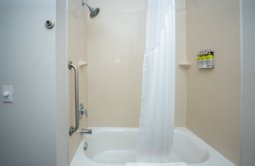 Deer Park Hotel | Holiday Inn Express & Suites Deer Park by IHG