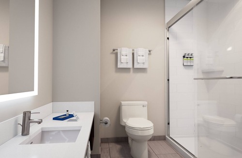 Laramie Hotel | Holiday Inn Express & Suites Laramie West