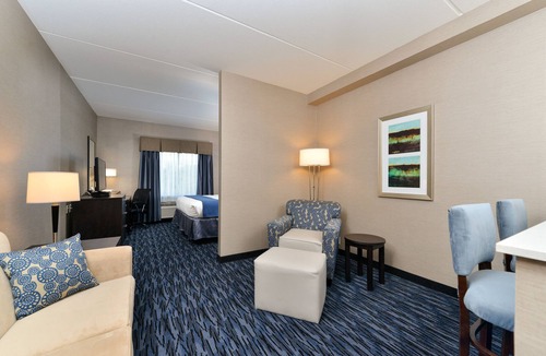 Peekskill Hotel | Holiday Inn Express & Suites Peekskill-Lower Hudson Valley by IHG