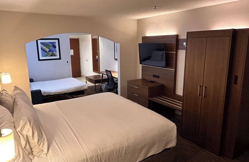 Reidsville Hotel | HOLIDAY INN EXPRESS & SUITES REIDSVILLE by IHG