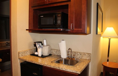 Starkville Hotel | Holiday Inn Express & Suites Starkville by IHG