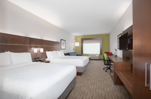 Sterling Hotel | Holiday Inn Express & Suites Sterling by IHG