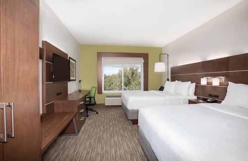 Sterling Hotel | Holiday Inn Express & Suites Sterling by IHG