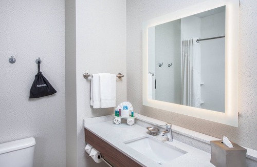 Texarkana Hotel | Holiday Inn Express & Suites Texarkana by IHG