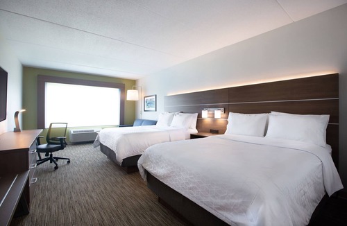 Welland Hotel | Holiday Inn Express & Suites Welland by IHG