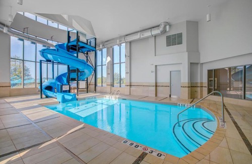Woodstock Hotel | Holiday Inn Express & Suites - Woodstock, ON CANADA