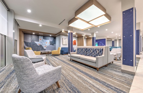 Del Valle Hotel | Holiday Inn Express & Suites Austin Airport East by IHG