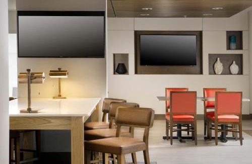 Bay City Hotel | Holiday Inn Express & Suites Bay City by IHG