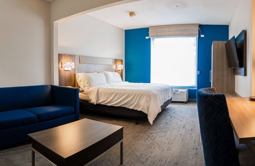 Hiawassee Hotel | Holiday Inn Express & Suites Hiawassee by IHG