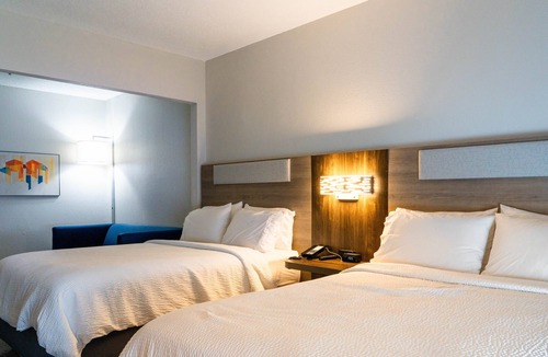 Hiawassee Hotel | Holiday Inn Express & Suites Hiawassee by IHG