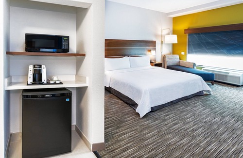 Northside Hotel | Holiday Inn Express & Suites Houston – Downtown North by IHG