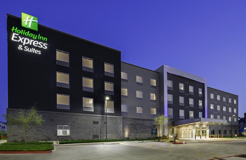 North Overton Hotel | Holiday Inn Express & Suites Lubbock Central - Univ Area, an Ihg Hotel