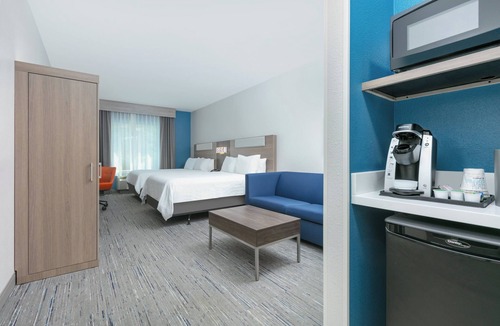 Marshall Hotel | Holiday Inn Express & Suites Marshall by IHG