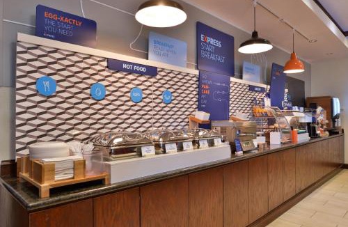 Pittsburg Hotel | Holiday Inn Express & Suites Pittsburg by IHG