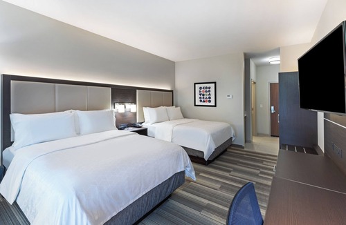 Purcell Hotel | Holiday Inn Express & Suites Purcell by IHG