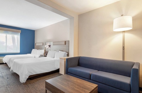 Alice Hotel | Holiday Inn Express & Suites Alice by IHG