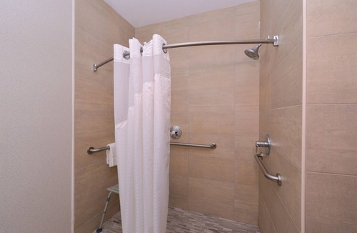 McNeil Hotel | Holiday Inn Express & Suites Austin NW - Lakeline by IHG