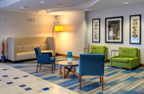 Hutto Hotel | Holiday Inn Express & Suites Austin NE - Hutto by IHG