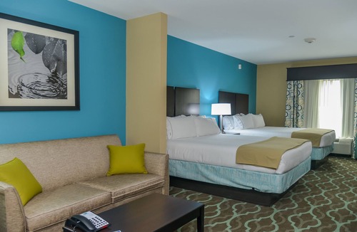 Cuero Hotel | Holiday Inn Express & Suites Cuero by IHG