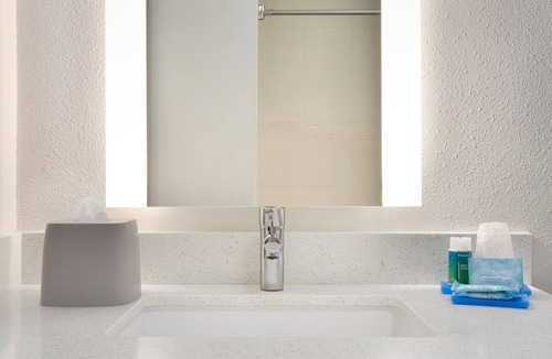 Allen Hotel | Holiday Inn Express & Suites Dallas NE - Allen by IHG