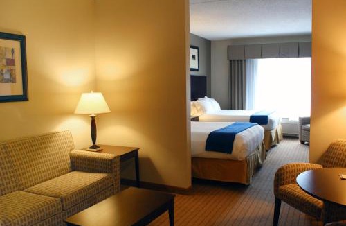 Whippleville Hotel | Holiday Inn Express & Suites Malone by IHG