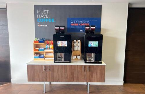Moore Hotel | Holiday Inn Express & Suites Moore by IHG