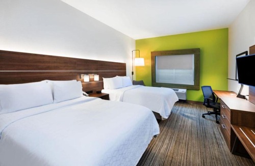 Ozona Hotel | Holiday Inn Express & Suites Ozona by IHG