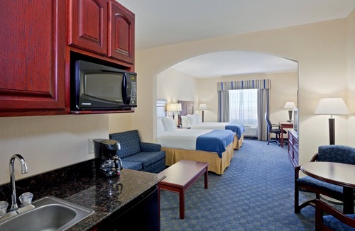 Pampa Hotel | Holiday Inn Express & Suites Pampa by IHG